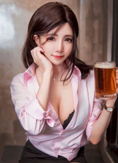 歐美時尚人物海報_BD英語在線手機播放