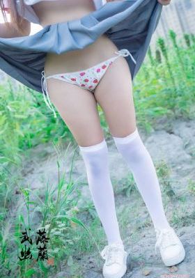 歐美夸張派對飾品_高清完整版觀看