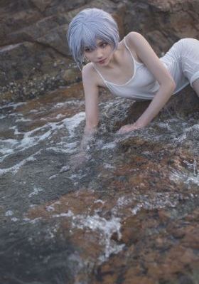 歐美女孩必入的口紅_藍光在線播放